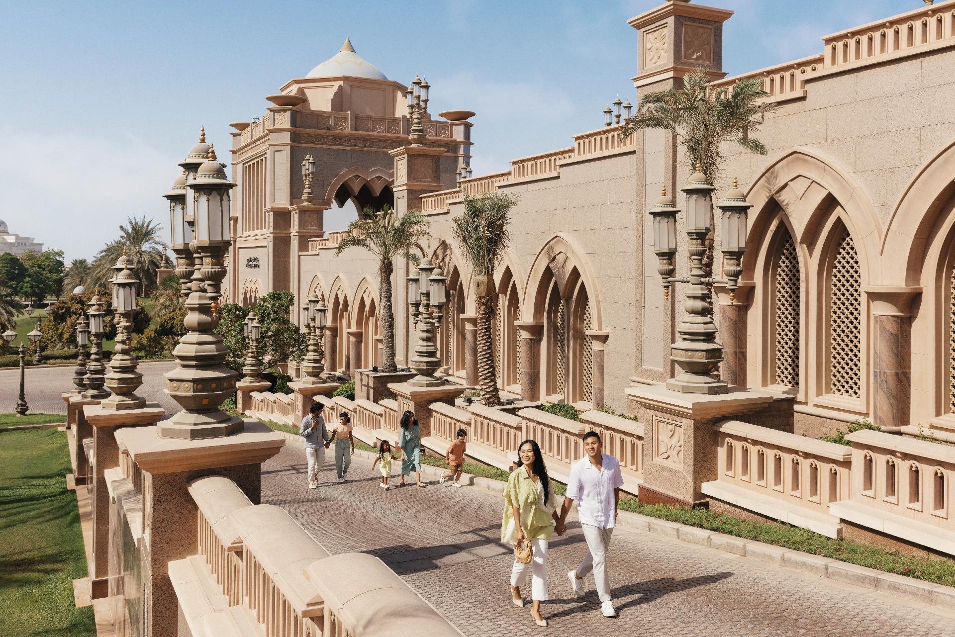 Emirates-Palace-Hotel-exterior