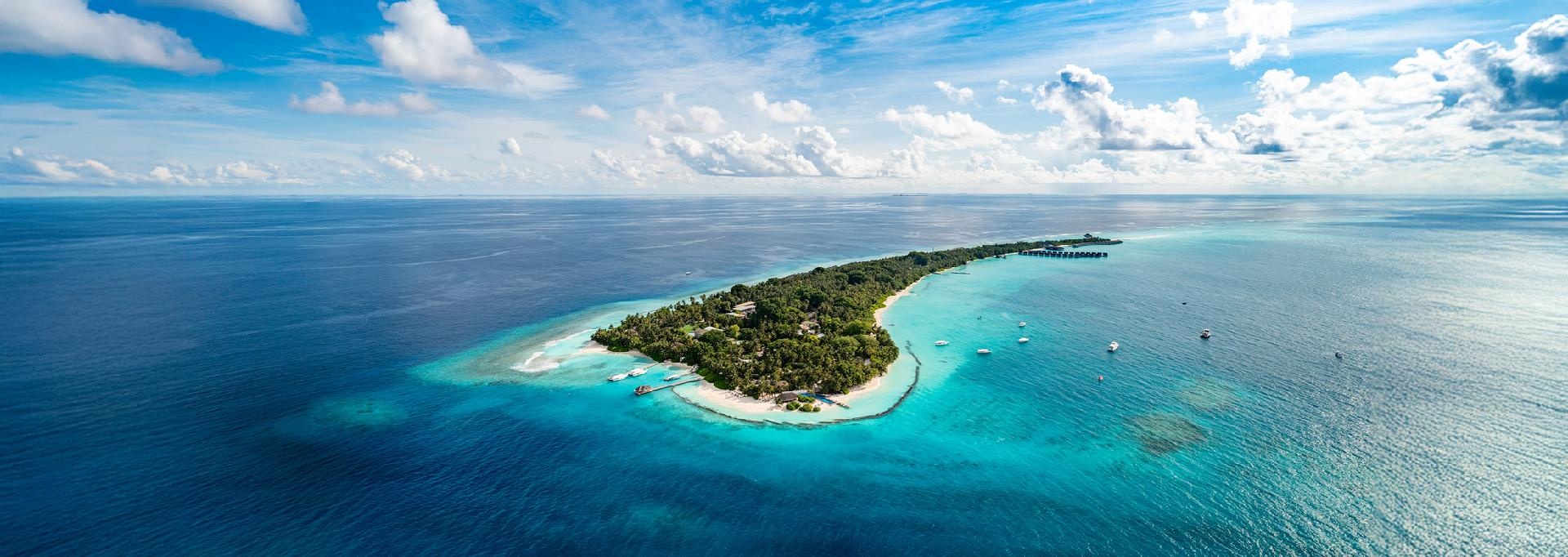 universal-maldivas-sin-logo