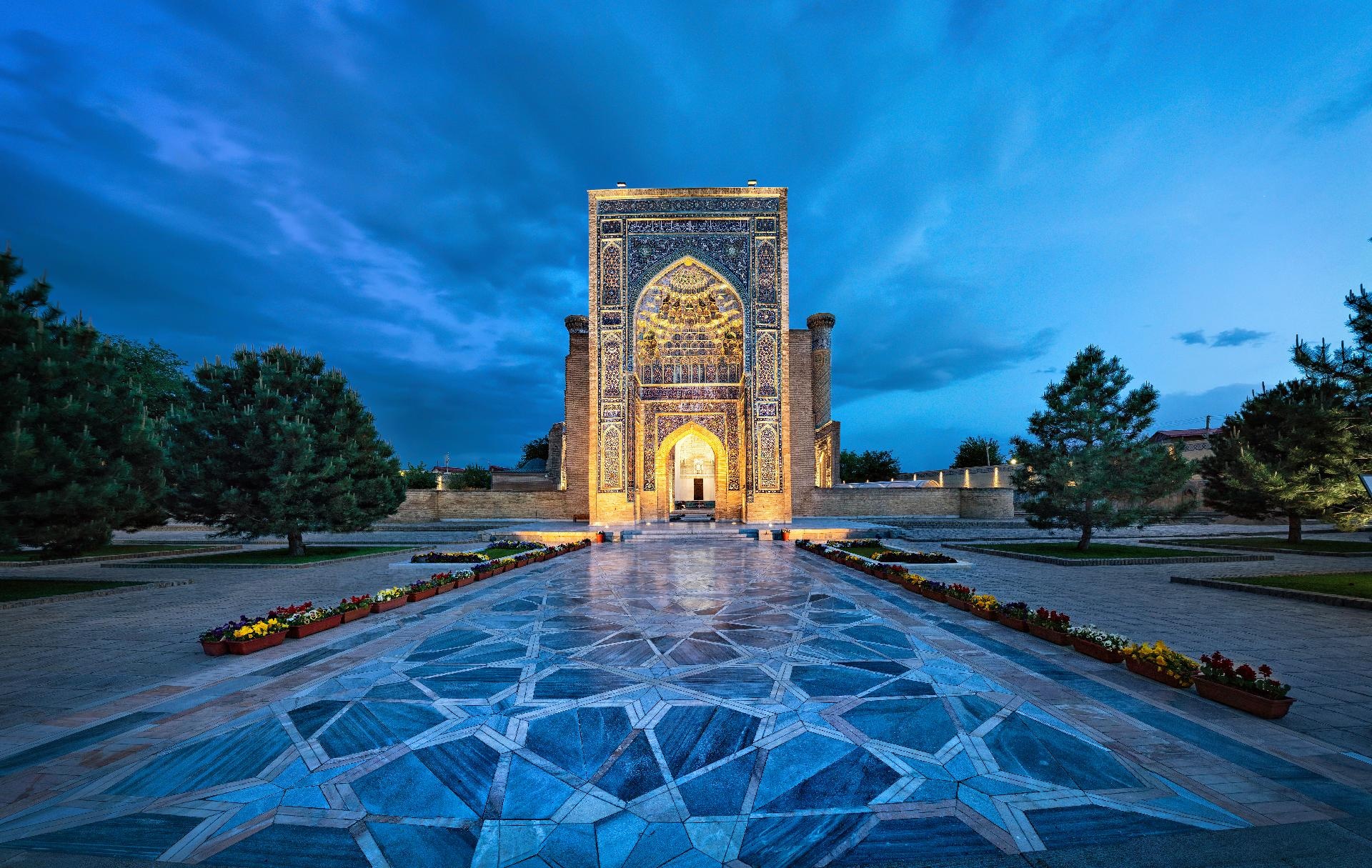 uzbekistan-entrada-portal-mausoleo-conquistador-gur-emir