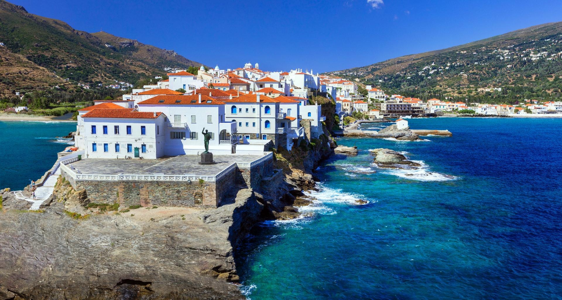 Vista de Andros una de las islas Cícladas