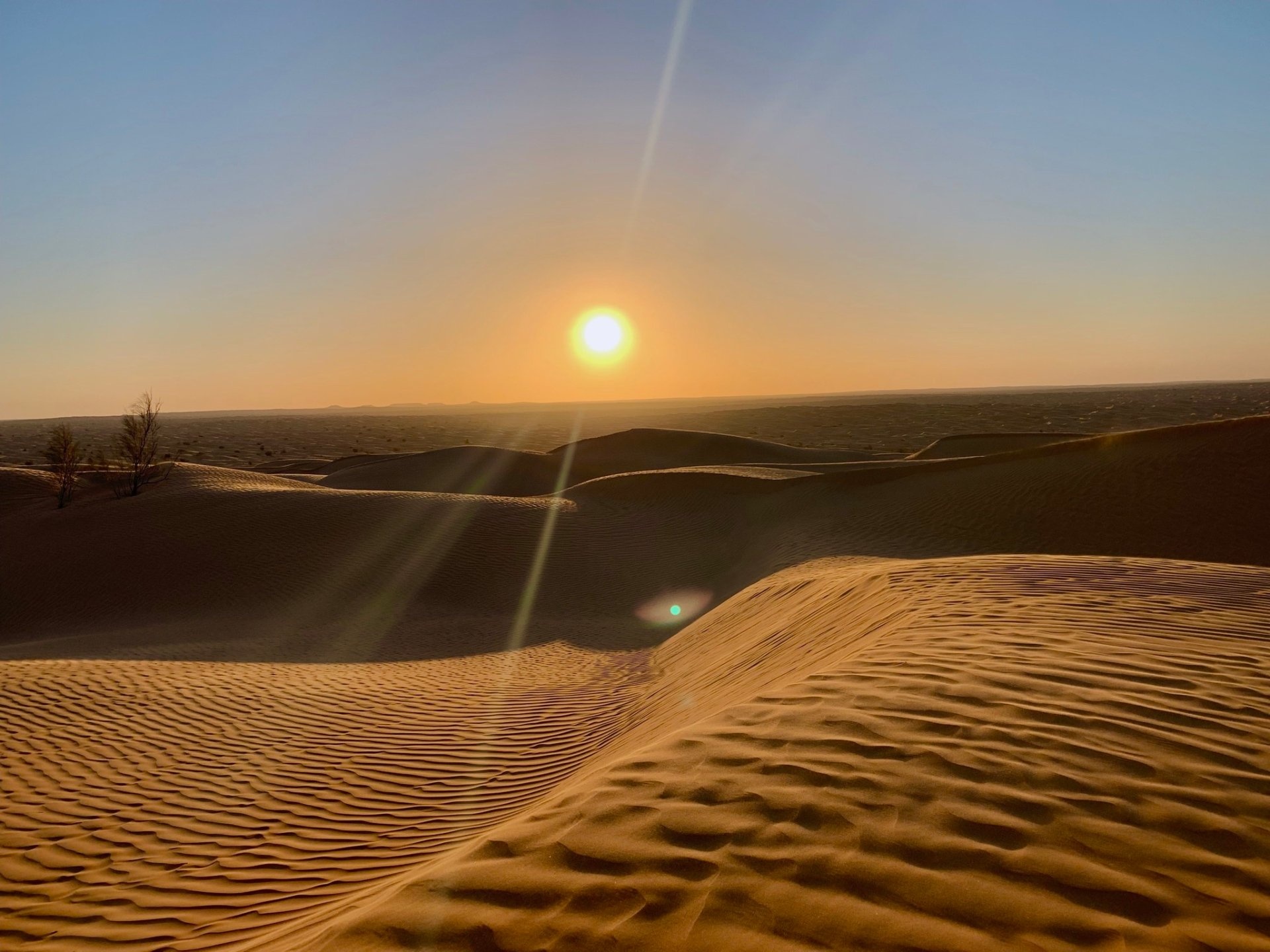Amanecer en el desierto del Sáhara Túnez