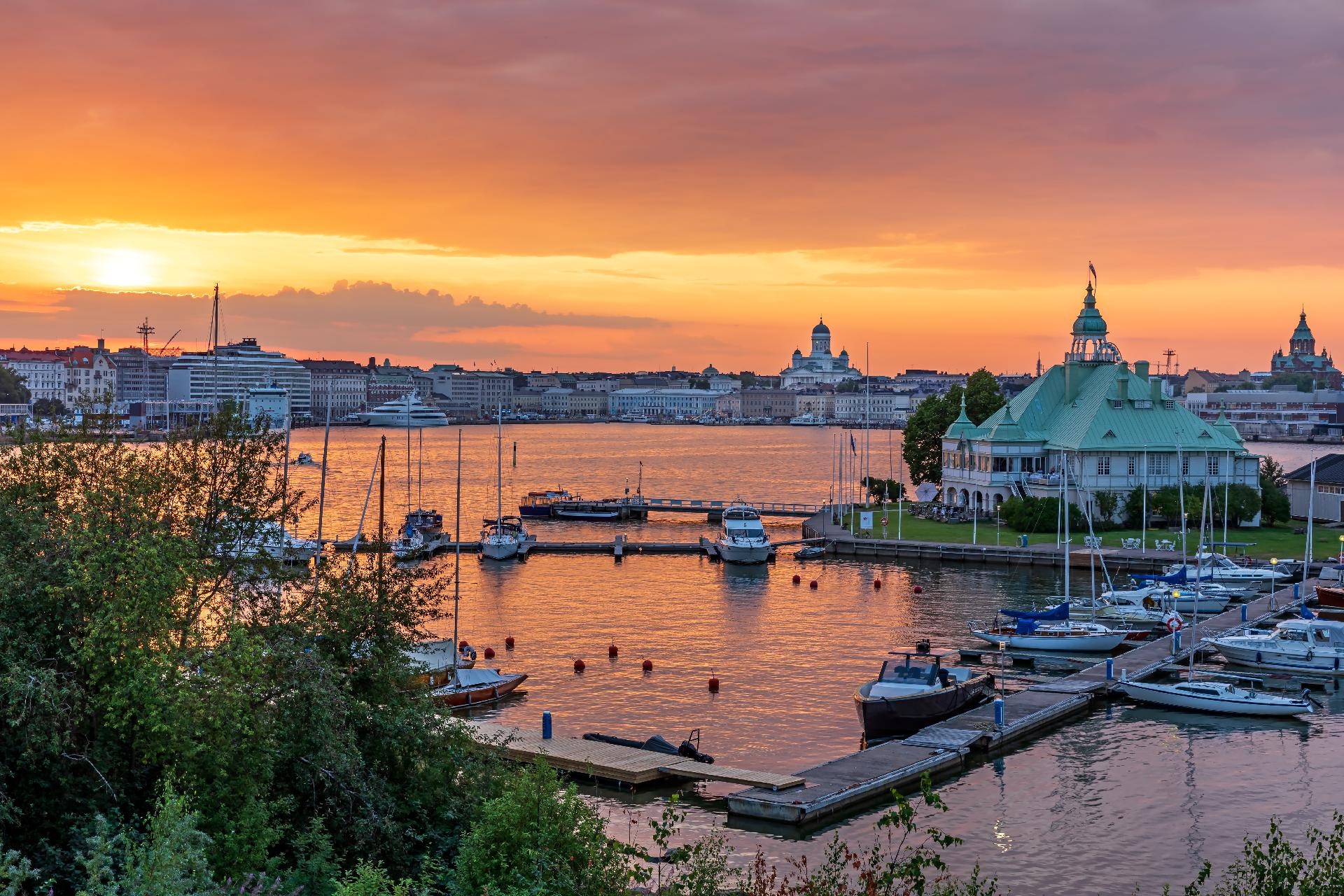 Puesta de sol en Helsinki (Finlandia)