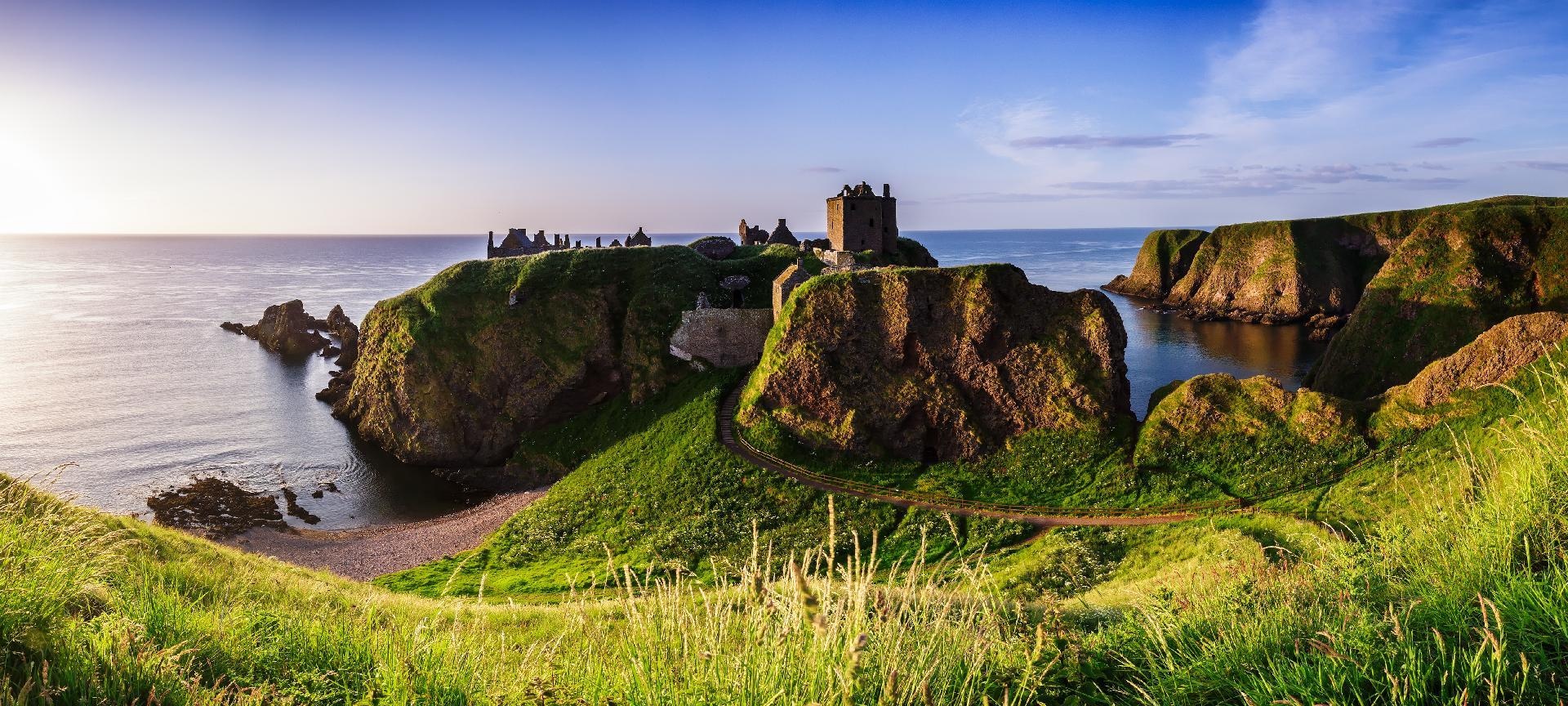 vista-panoramica-castillo-dunottar-al-amanecer