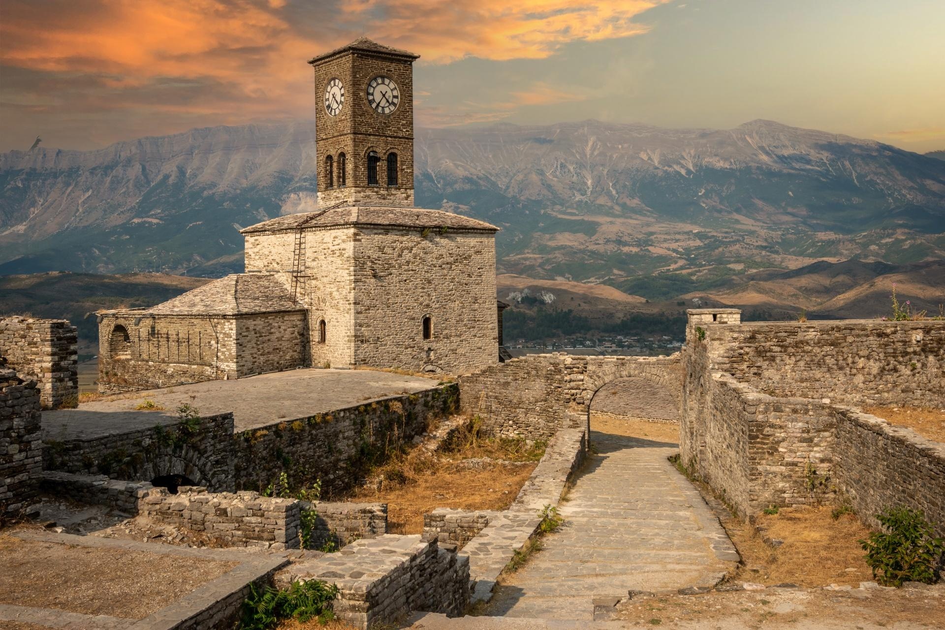 Albania, Macedonia del Norte y Meteora Albania, Macedonia del Norte y Meteora