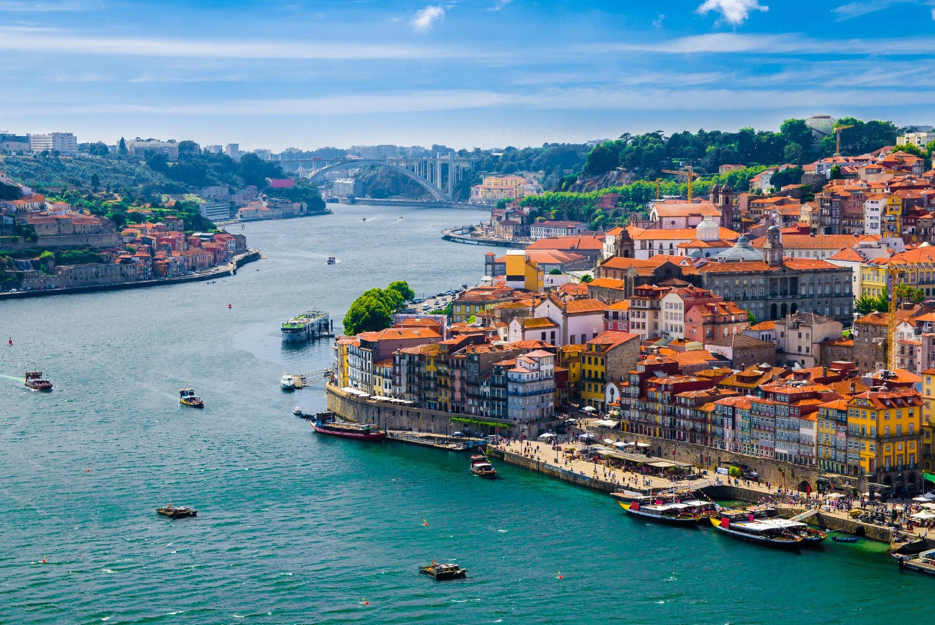 Oporto - Dynamic Oporto - Dynamic