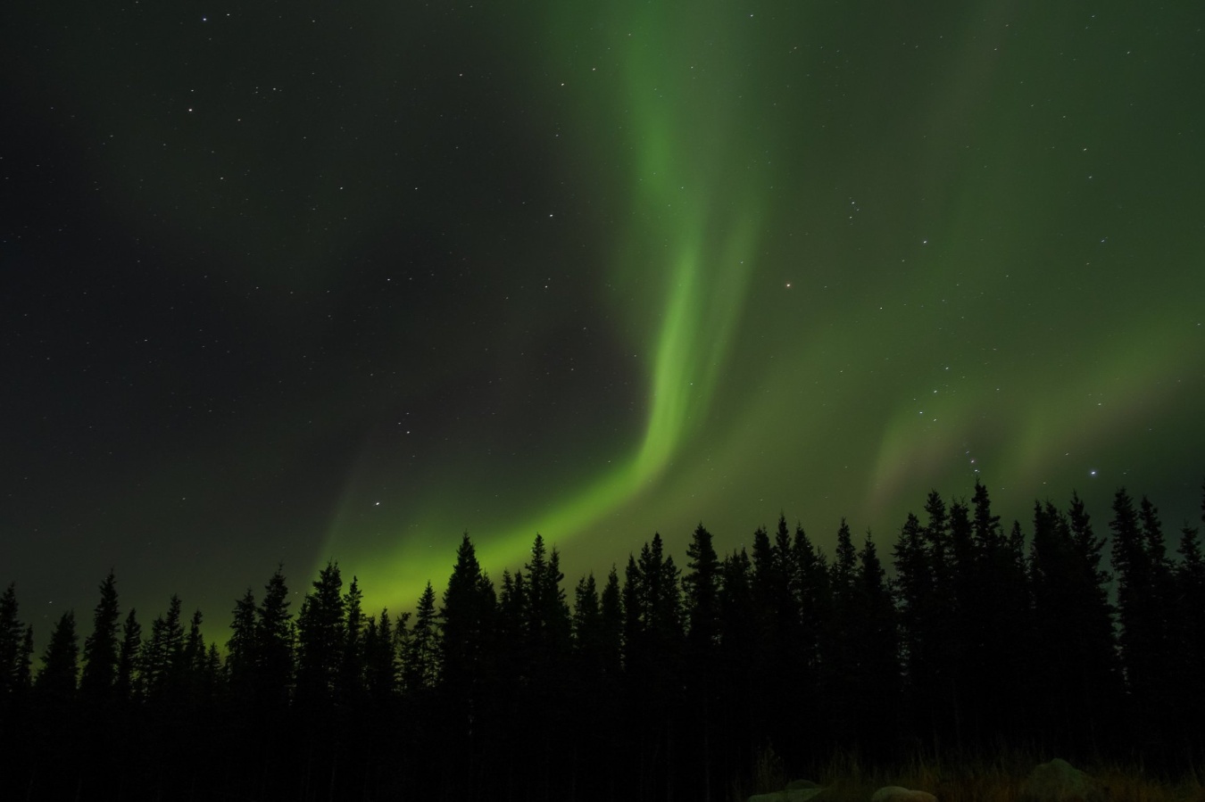 canada-paisaje-aurora-boreal-durante-auroras-boreales canada-paisaje-aurora-boreal-durante-auroras-boreales