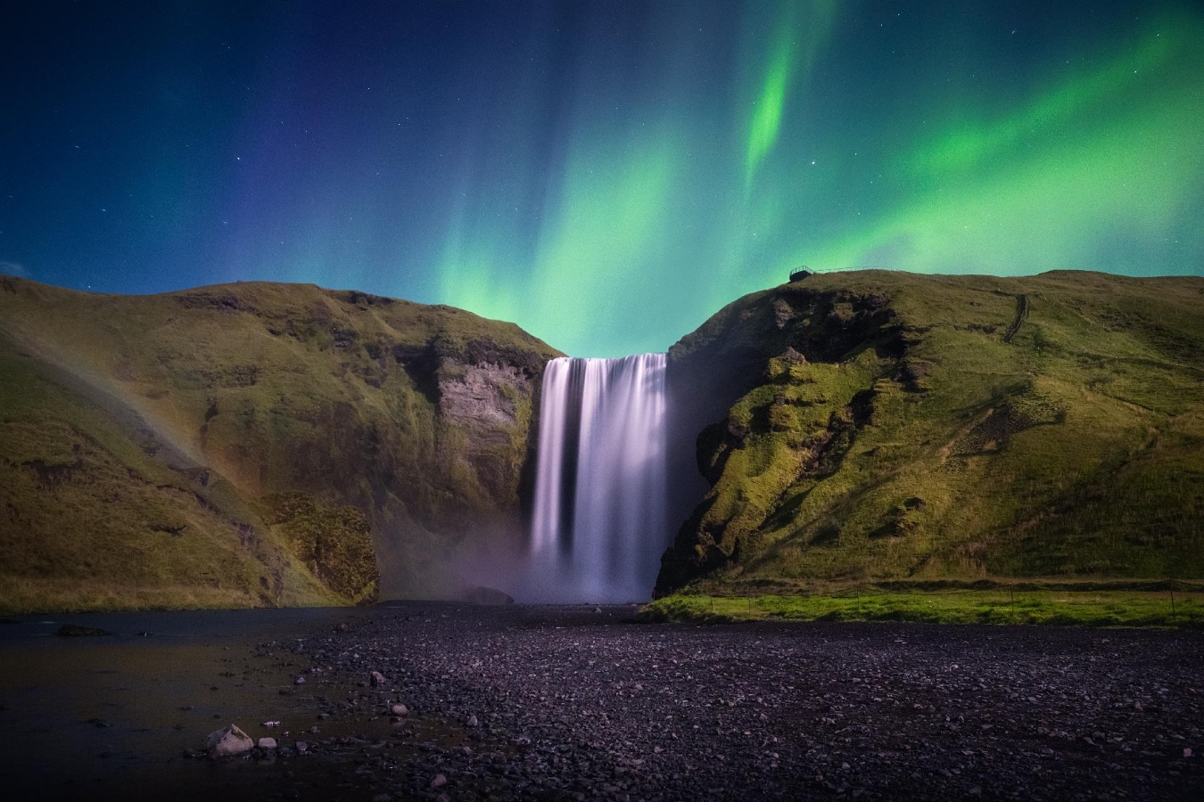 islandia-artico-auroras-boreales-skogafoss islandia-artico-auroras-boreales-skogafoss
