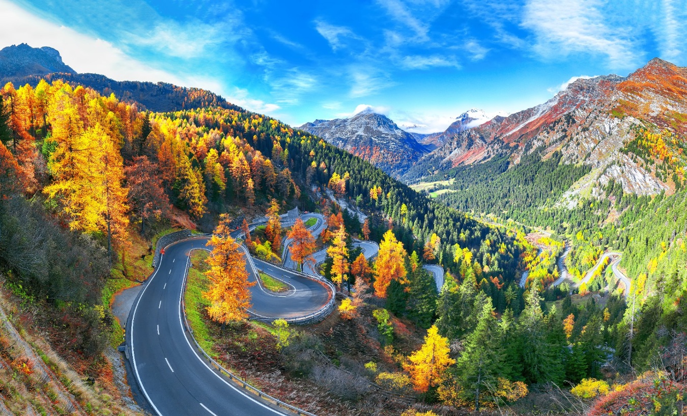 impresionante-vista-paso-maloja-otono-alpes-suizos impresionante-vista-paso-maloja-otono-alpes-suizos