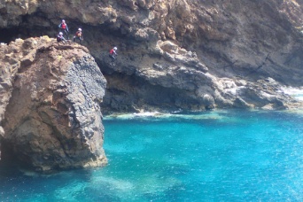 coasteering-en-baia-d’abra