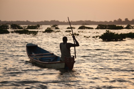 ESENCIA DE SENEGAL Y GAMBIA ESENCIA DE SENEGAL Y GAMBIA