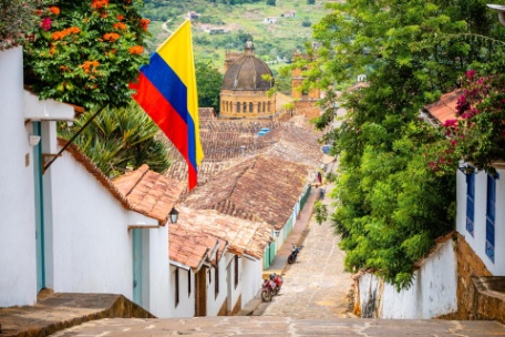 COLOMBIA ENCANTO Y TRADICIÓN COLOMBIA ENCANTO Y TRADICIÓN