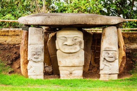 COLOMBIA CULTURAL Y ARQUEOLÓGICA COLOMBIA CULTURAL Y ARQUEOLÓGICA