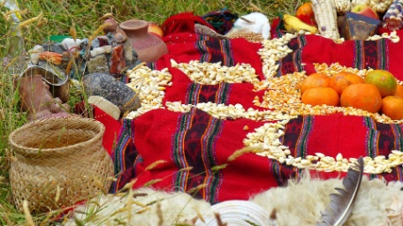 PERÚ A TRAVÉS DE LOS SENTIDOS PERÚ A TRAVÉS DE LOS SENTIDOS