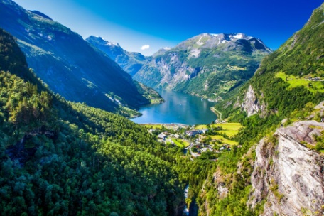 TIERRA NORUEGA Y HURTIGRUTEN
