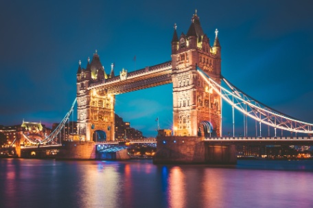 reino-unido-londres-puente-torre-nocturno