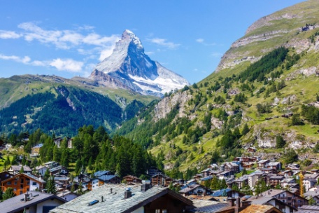 SUIZA PANORÁMICA: ENTRE HISTORIA, NATURALEZA Y TRADICIÓN SUIZA PANORÁMICA: ENTRE HISTORIA, NATURALEZA Y TRADICIÓN