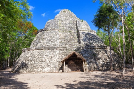 Pirámide de Xaibe en Cobá México Yucatán