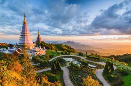 dos-pagodas-en-la-montana-Doi-Inthanon-Chaingmai