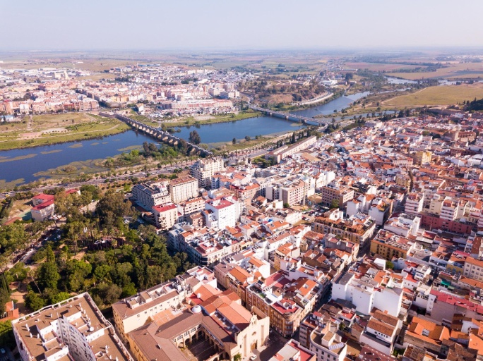 Badajoz-con-rio-Guadiana