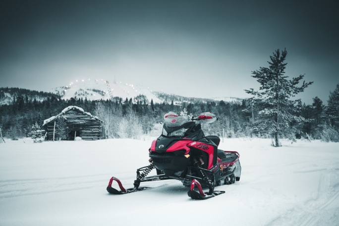 ruka-kuusamo_moto-nieve