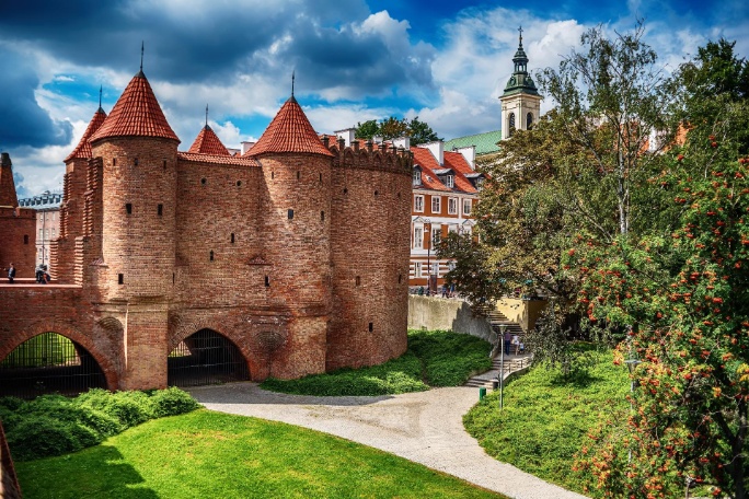 Polonia, Varsovia, barbacan polaco Warszawski