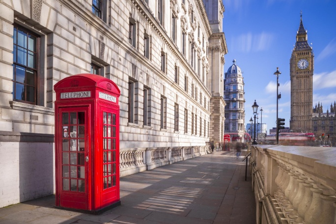 inglaterra-londres-cabina-telefonica-britanica-roja-tradicional
