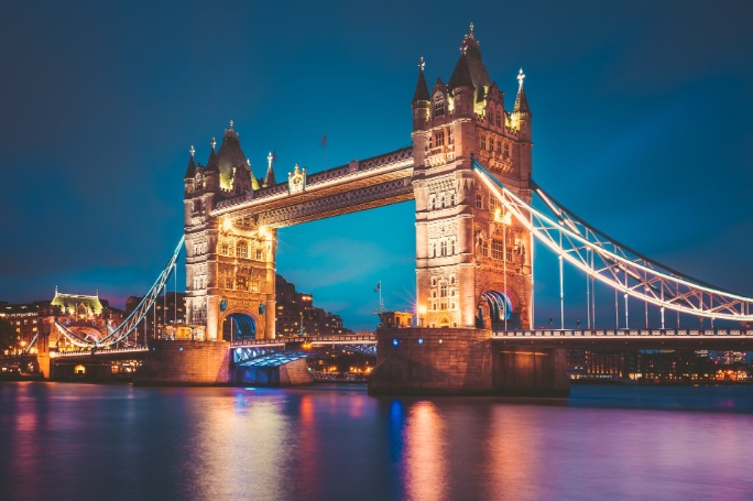 reino-unido-londres-puente-torre-nocturno