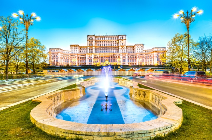 dest-prim-rumania-bucarest-palacio-parlamento
