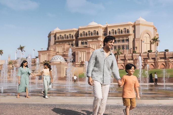 Emirates-Palace-Hotel-exterior-1