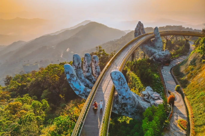 vietnam-puente-dorado-pareja