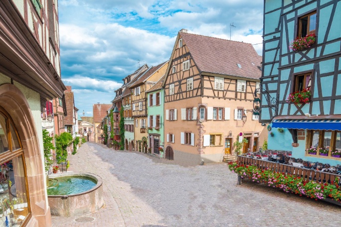medieval-Riquewihr-town