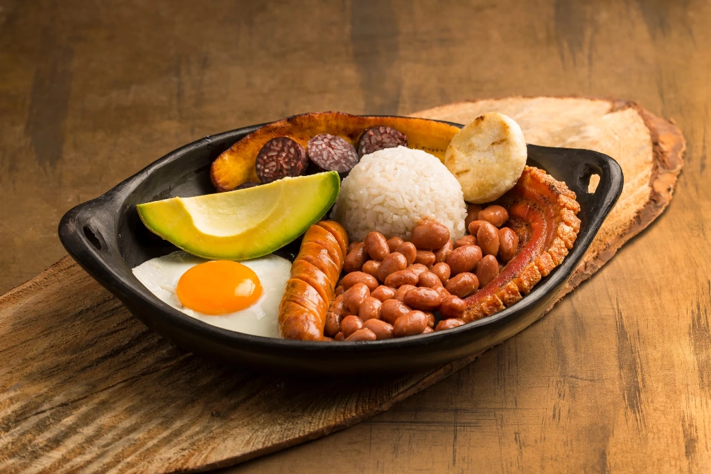 colombia-gastronomia-bandeja-paisa
