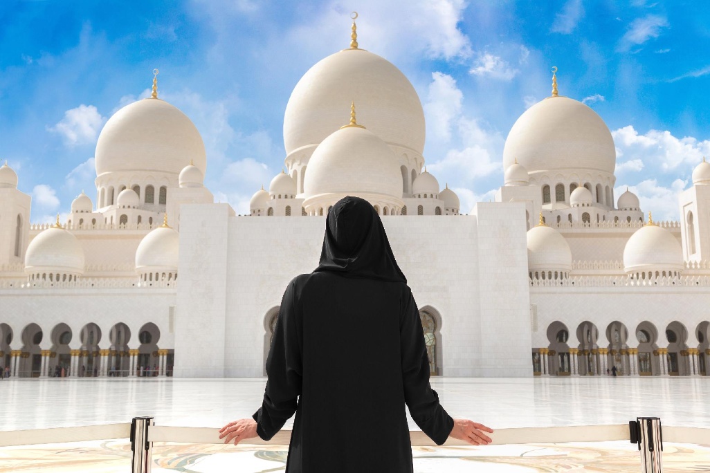 emiratos-abu-dhabi-mujer-ropa-arabe