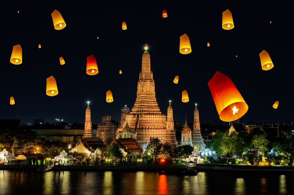 Tailandia Bangkok Wat Arun anochecer
