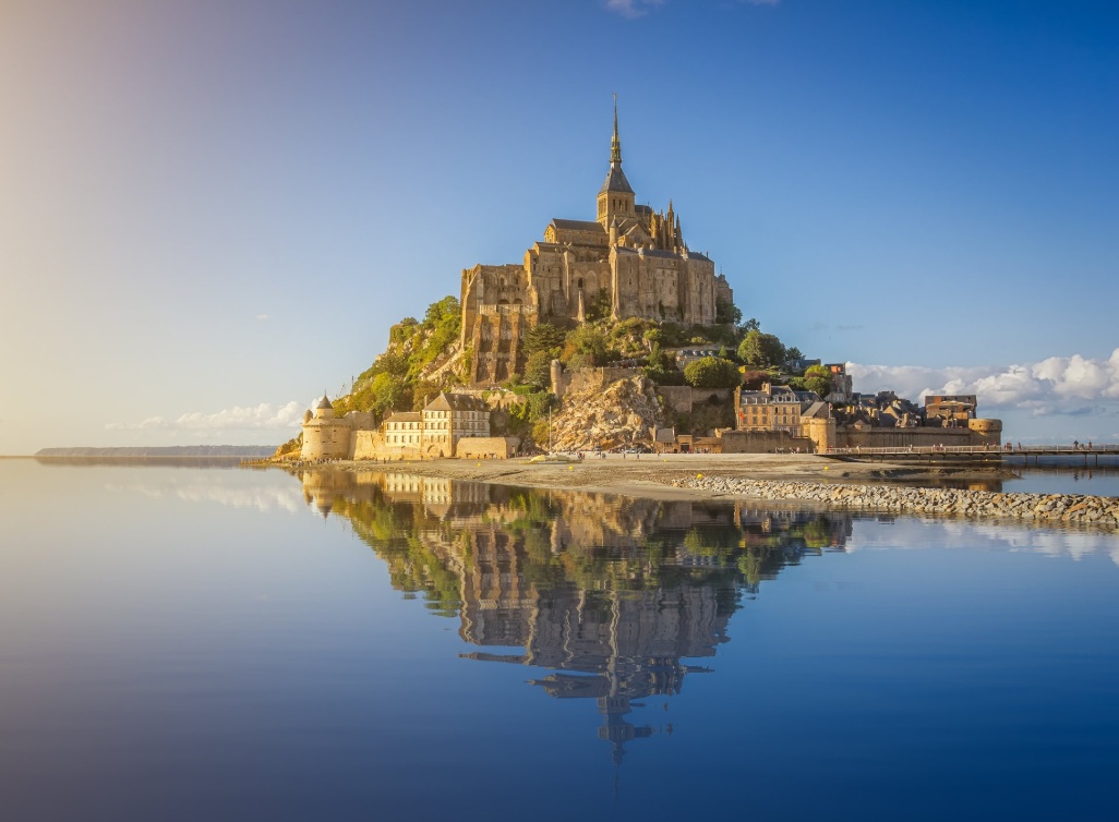 hermosa-vista-panoramica-famosa-isla-marea-mont-saint-michel