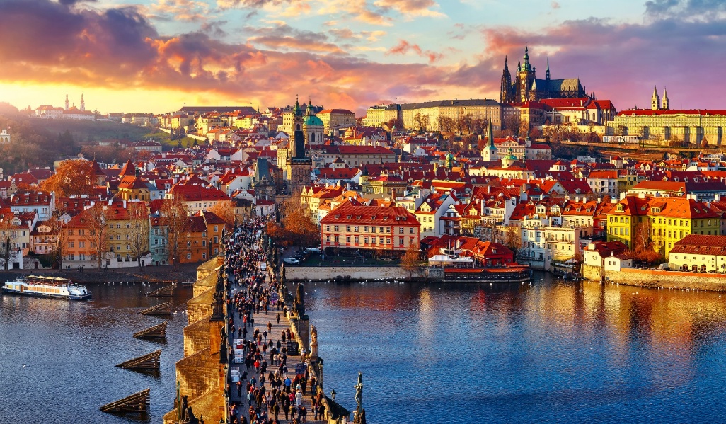 republica-checa-praga-vista-panoramica-sobre-charles-bridge