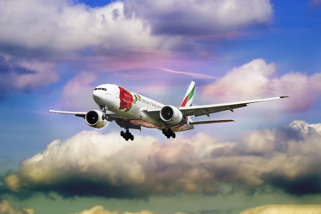 airbus-aterrizando-emirates-airlines