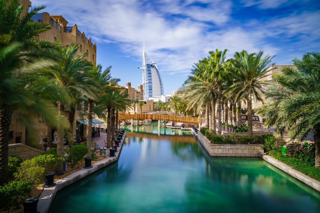 canales-dubai-burj-khalifa