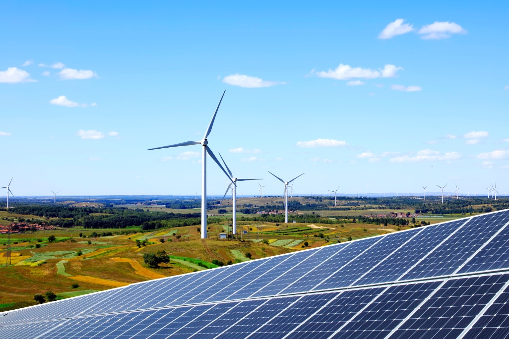 icarion-energia-paneles-solares-turbinas-eolicas