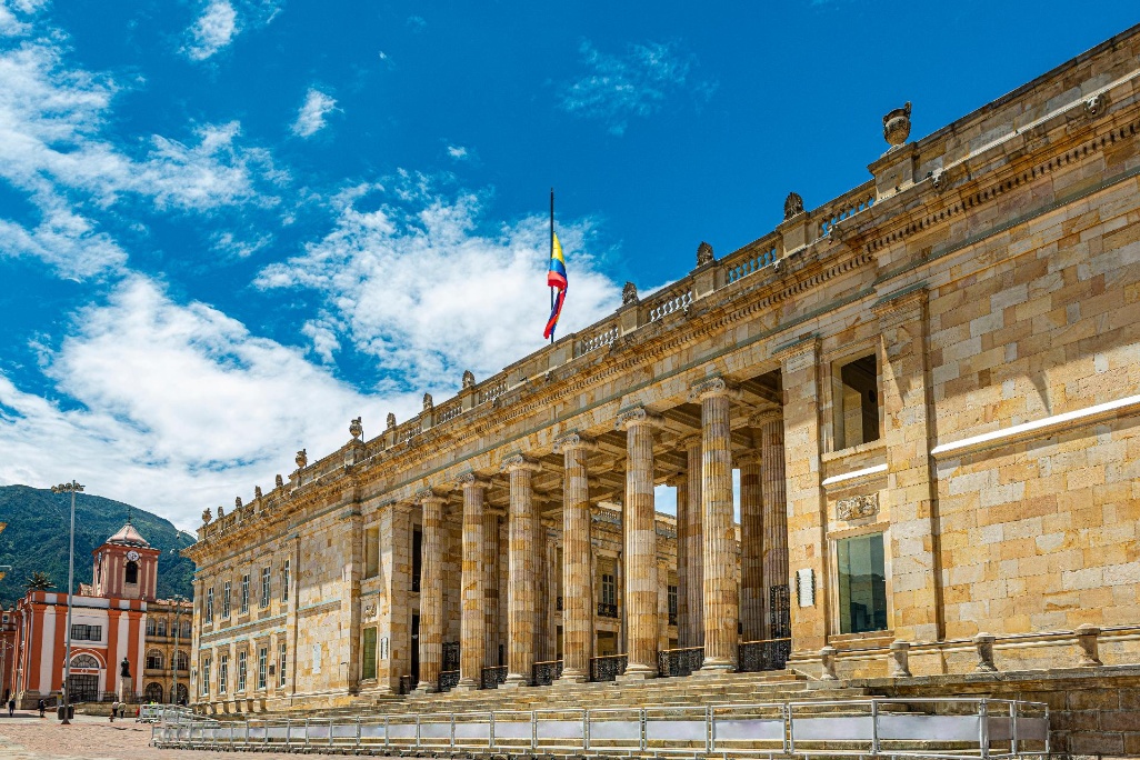 colombia-bogota-plaza-bolivar