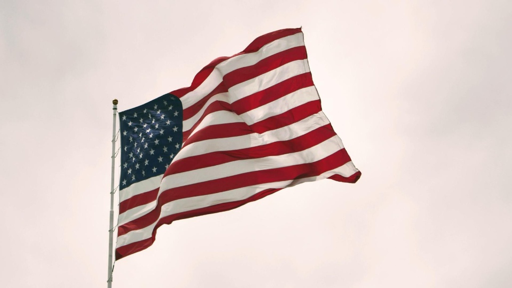joshua-hoehne-7s1j-DZ5KYQ-unsplashbandera-EEUU-16