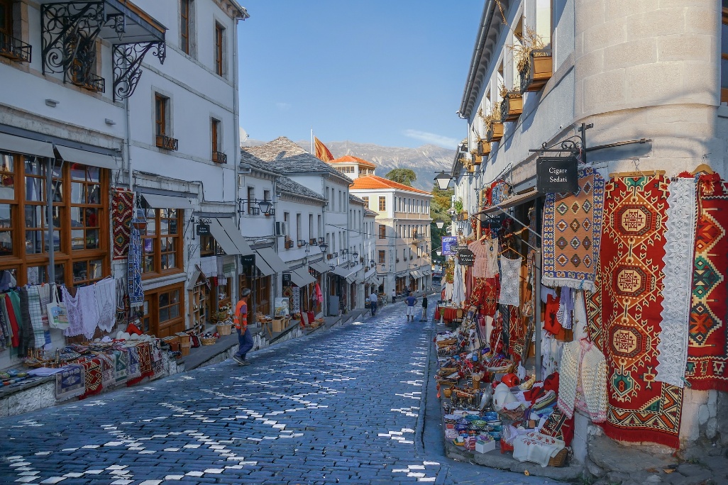 Albania comercio calle