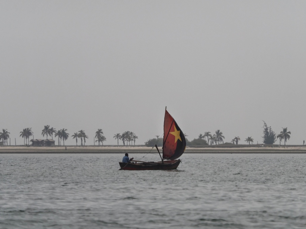 angola africa barco