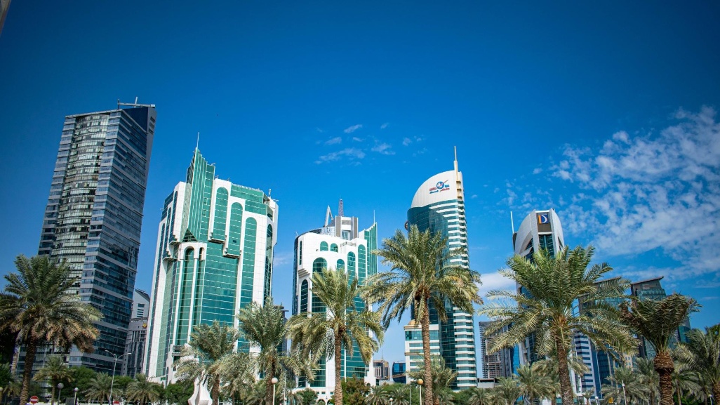 panorámica de rascacielos en west bay en doha qatar
