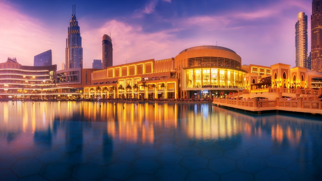 panorámica de la fachada del centro comercial dubai mall en dubái emiratos árabes unidos