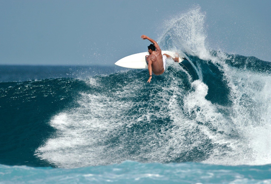 Surfista en aguas de Gran Canaria Islas Canarias