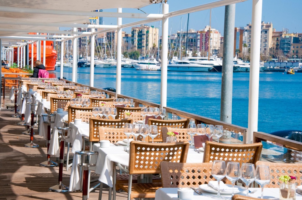 restaurante vista mar puerto de barcelona