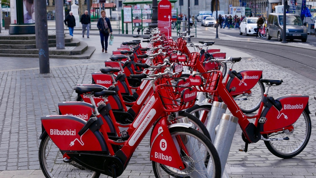 bicicbletas del servicio público de bicibletas de bilbao