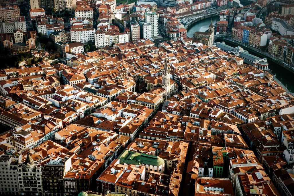 vista aérea del casco antiguo de Bilbao