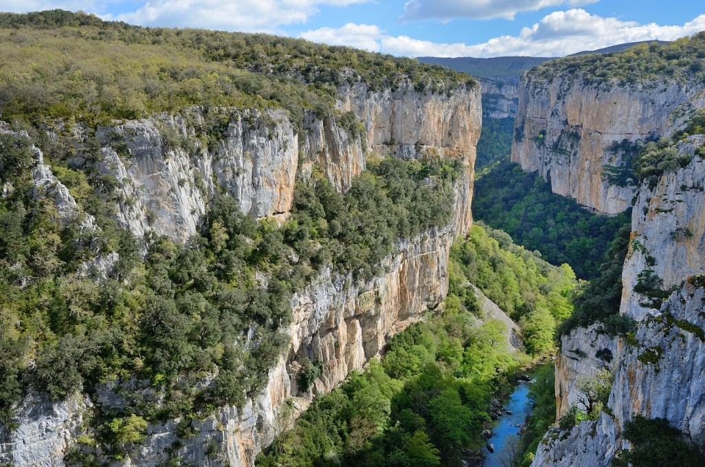 mountain-ge15469d6f_1280